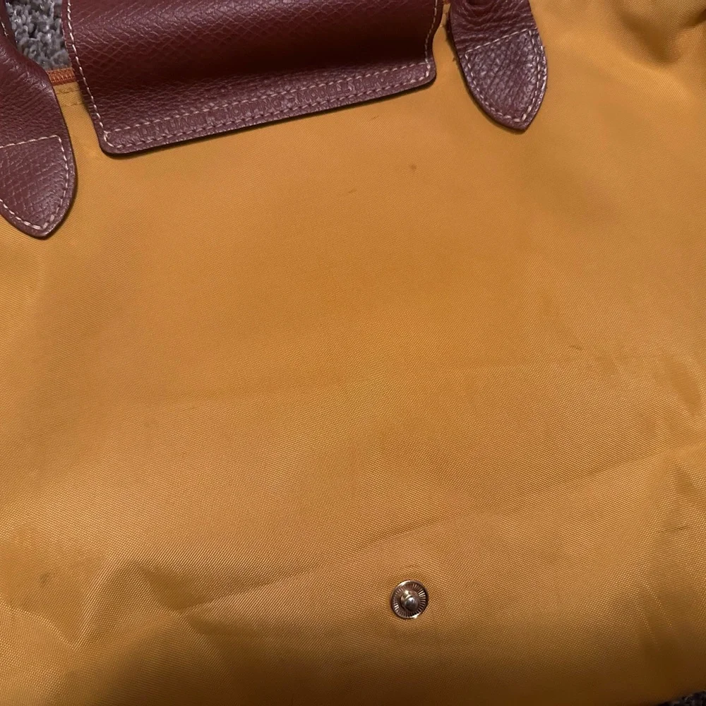 LONGCHAMP MUSTARD YELLOW AND BROWN LEATHER SHOULDER BAG - Picture 8 of 9